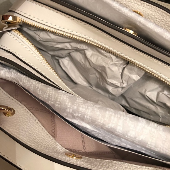 Micheal Kors bag - Picture 7 of 7